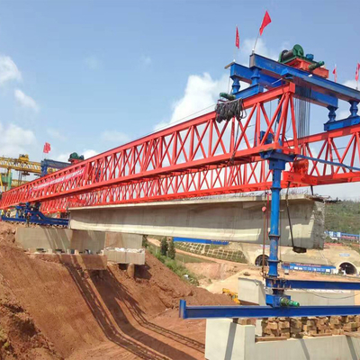 قاذفة الخرسانة Trussed نوع آلة تركيب العارضة جسر الرافعة 500kn