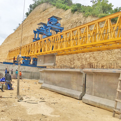 5m / Min Beam Launcher Crane Segmental Bridge إطلاق آلة 500kn